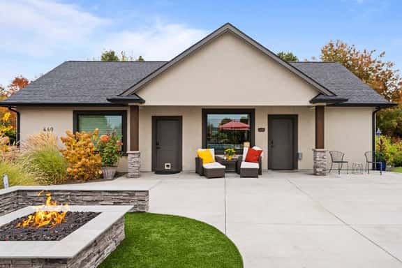 Harvest Cottage · Hot Tub · Bike to 3 Wineries - Image 1
